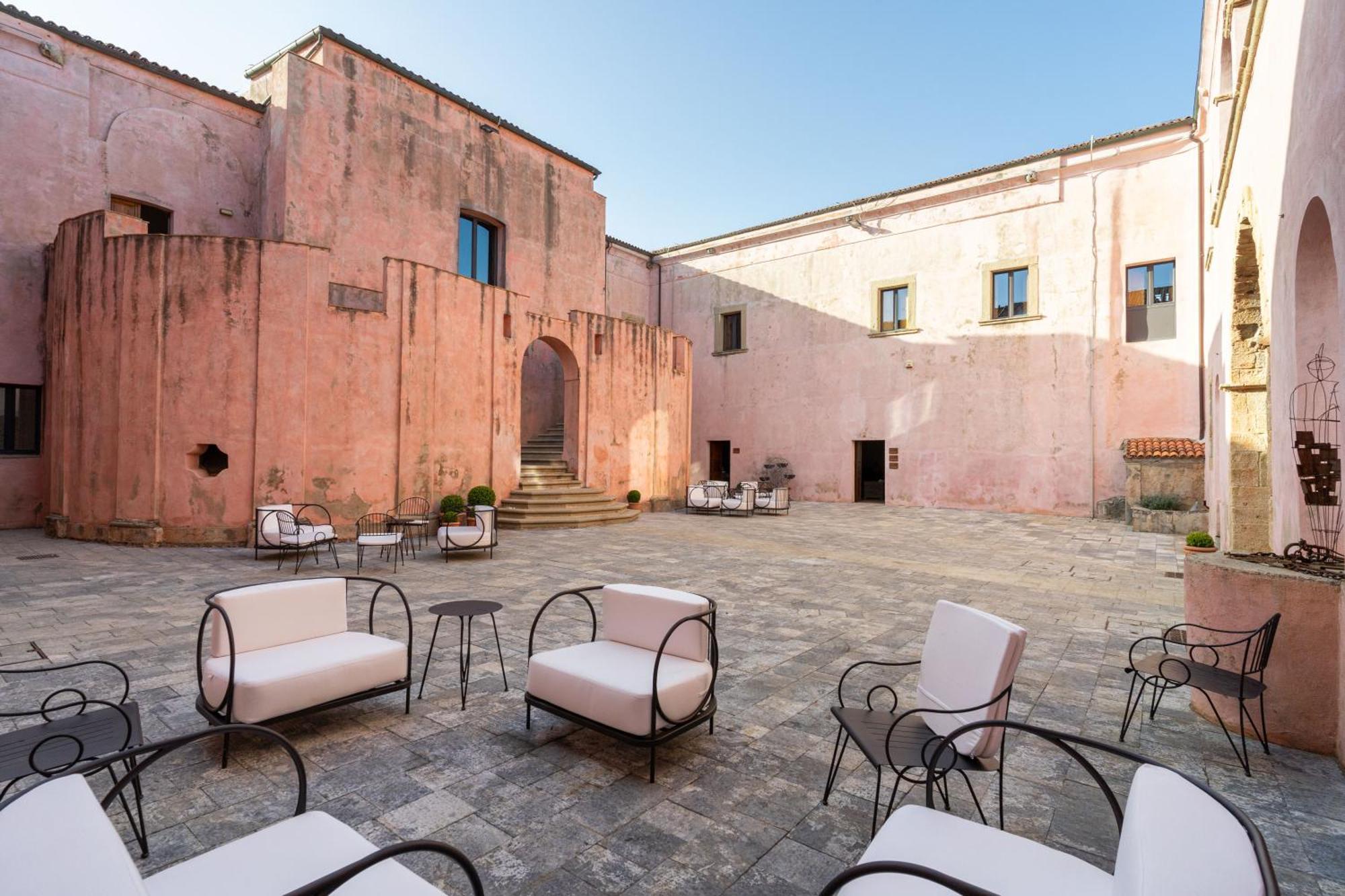 Отель Palazzo Principi Lanza Сан-Никола-Арчелла Экстерьер фото